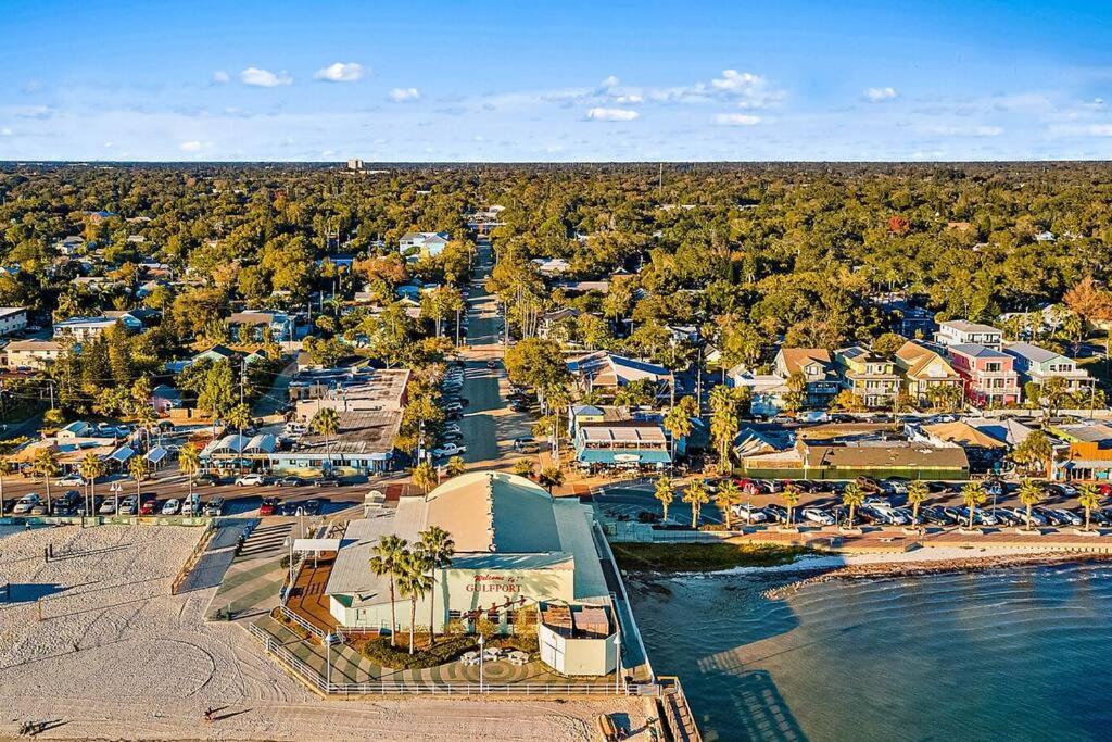 Quaint Gulfport Beach Bungalow San Petersburgo Exterior foto